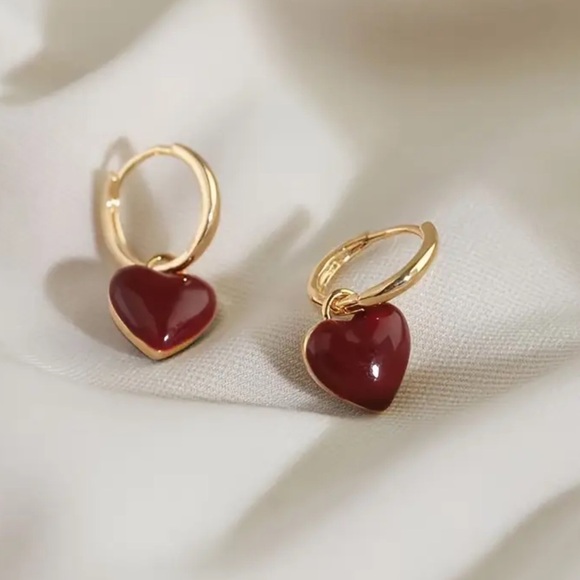 Elegant Red Heart Drop Earrings Chic & Simple Zinc Alloy Dangle Earrings - Picture 8 of 11